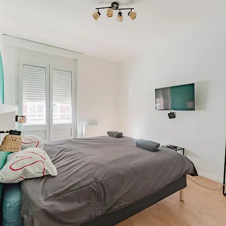 Appartement L'envol, T2 Avec Terrasse Et Gare A 1min Lens
